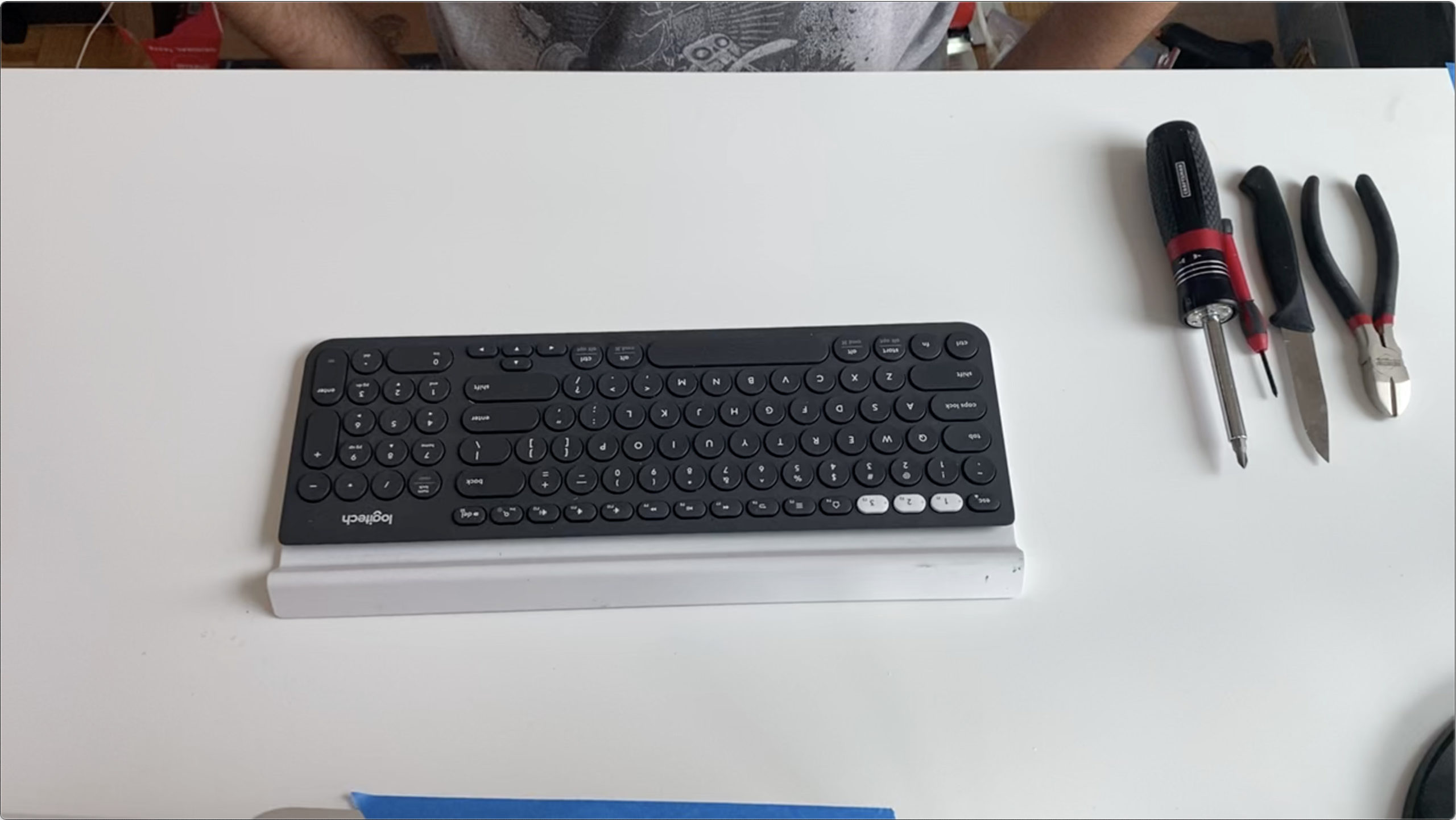 You are currently viewing Irreversible Disassembly – Logitech K780 Multi-Device Wireless Keyboard